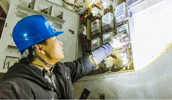 合肥竊電數(shù)額高達(dá)328.54萬 用電150度電表僅走一度
